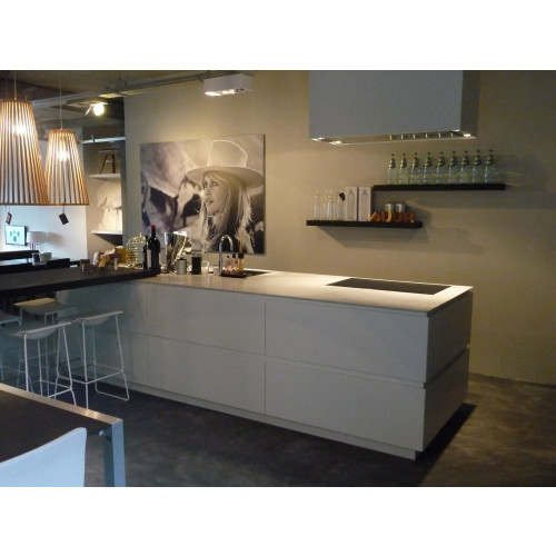 Gastronome Showroommodel Keuken: Complete exclusieve keuken. Inclusief inbouwapparatuur. 