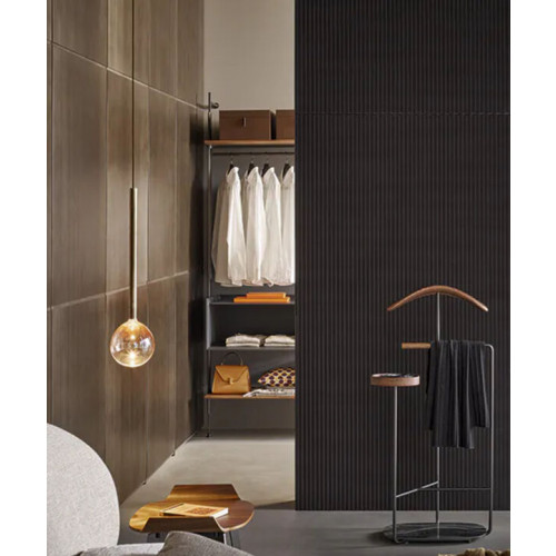 Roll walk-in closet 