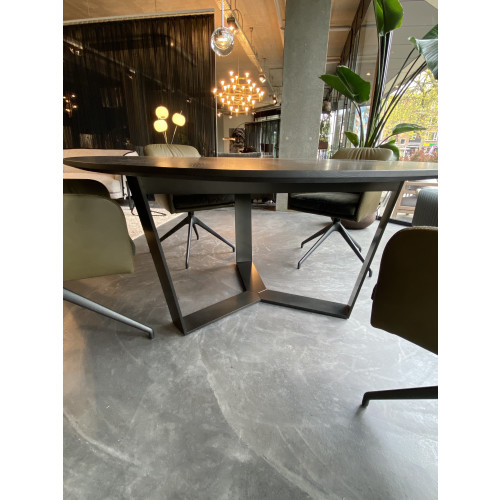 Pero tafel Showroommodel (6-7 persoons)