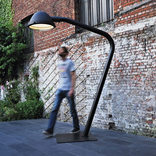 The Outsider Floorlamp 