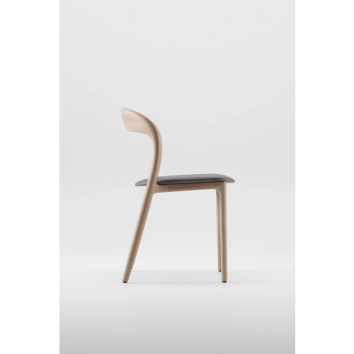 Neva light chair 