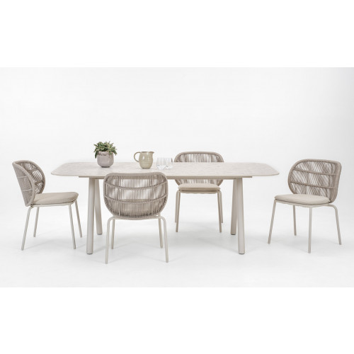 Kodo dining table 